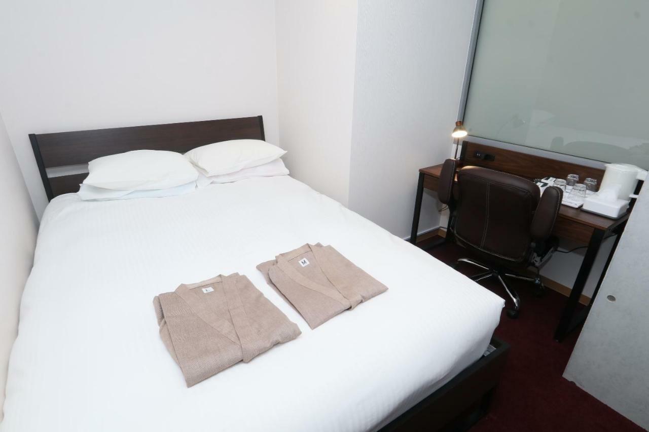 Business Capsule Hotel Lightning Hotel Asakusa Tokyo Exterior photo