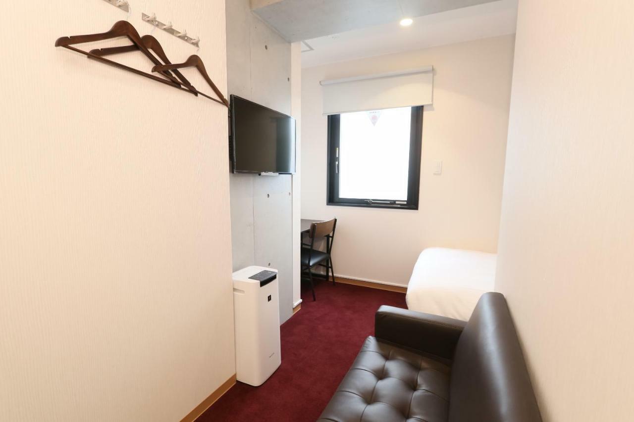 Business Capsule Hotel Lightning Hotel Asakusa Tokyo Exterior photo