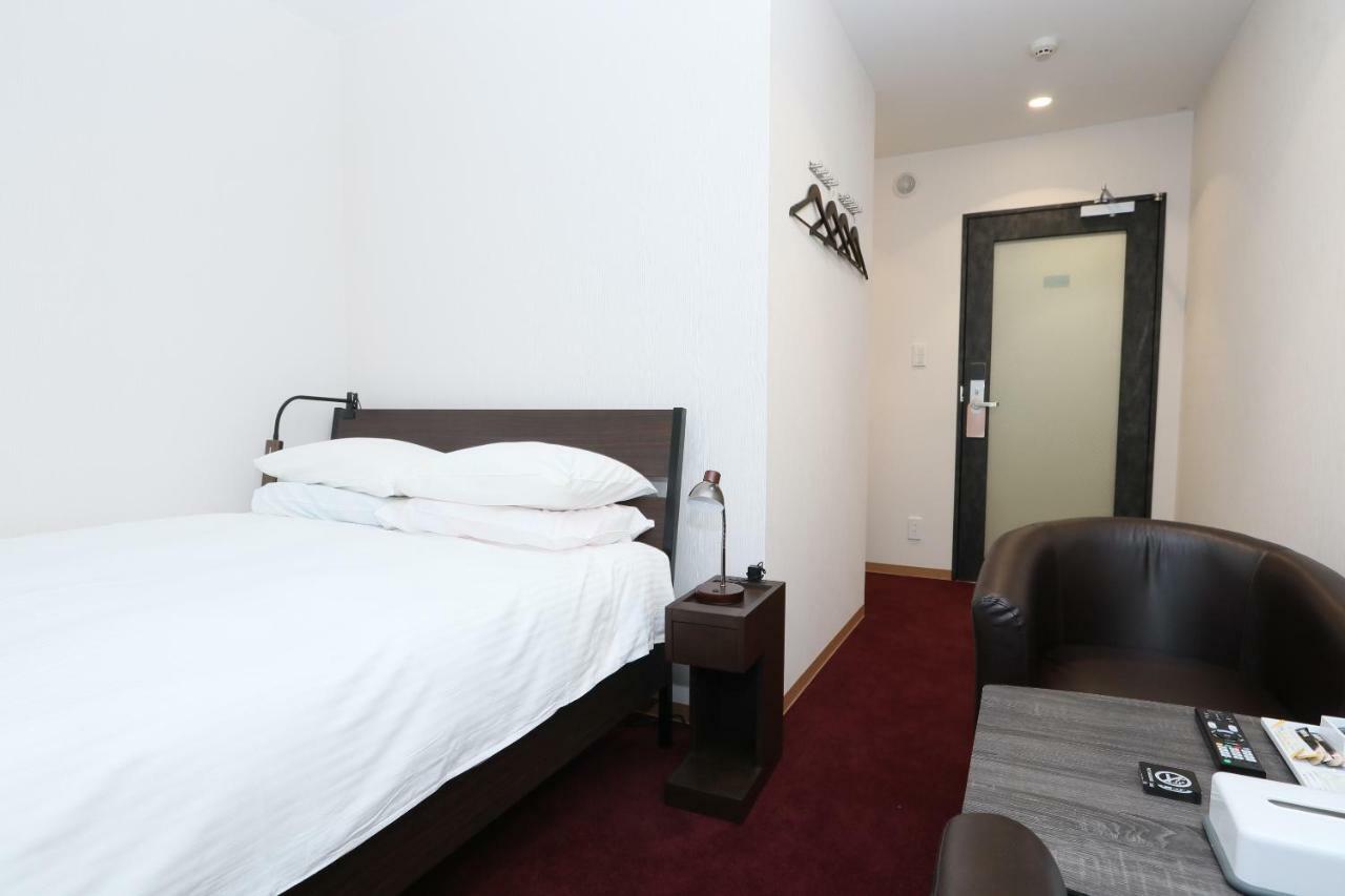 Business Capsule Hotel Lightning Hotel Asakusa Tokyo Exterior photo